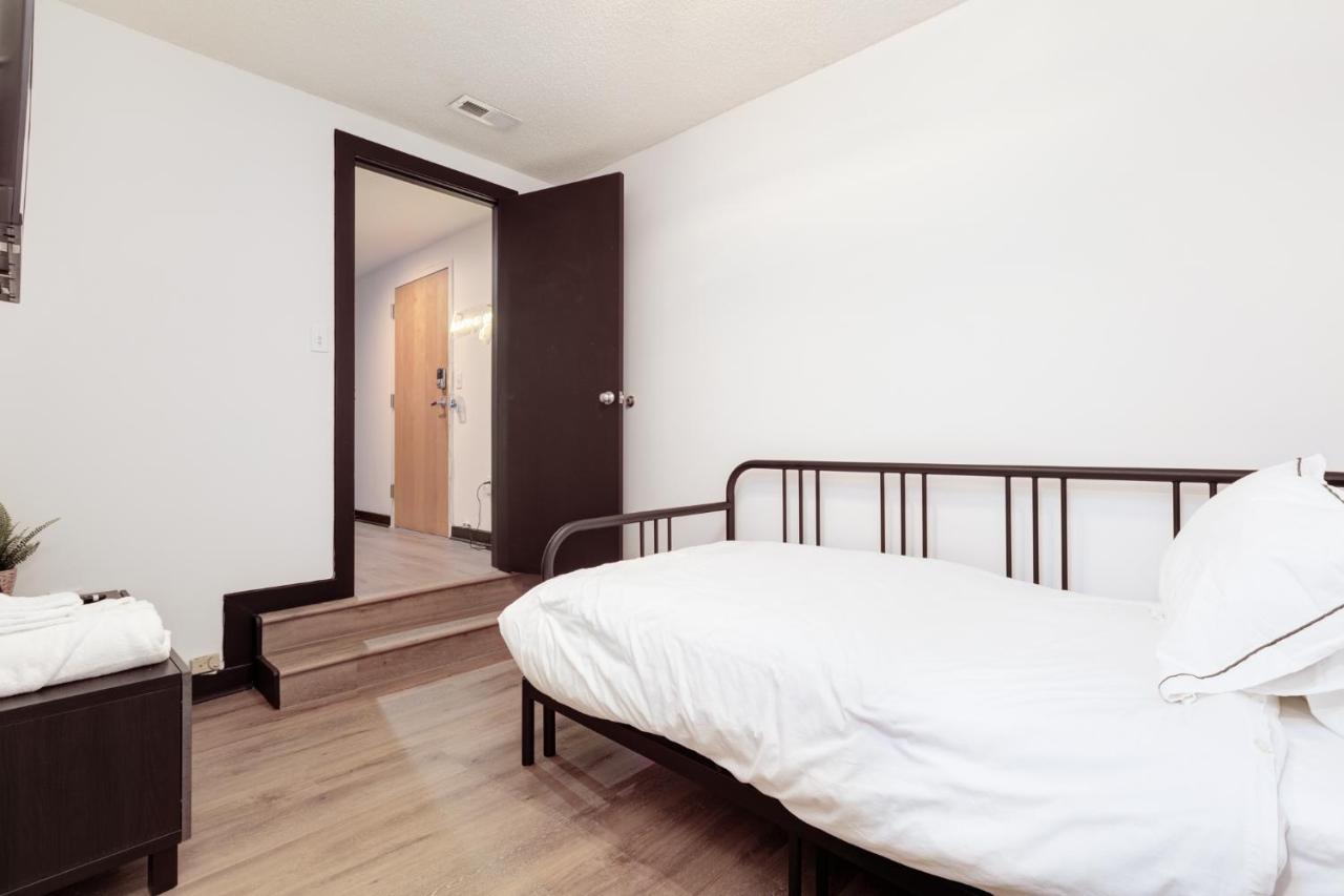 Entire Condo In Downtown Winston المظهر الخارجي الصورة