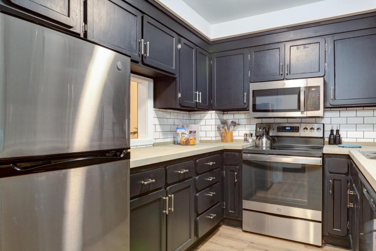 Entire Condo In Downtown Winston المظهر الخارجي الصورة